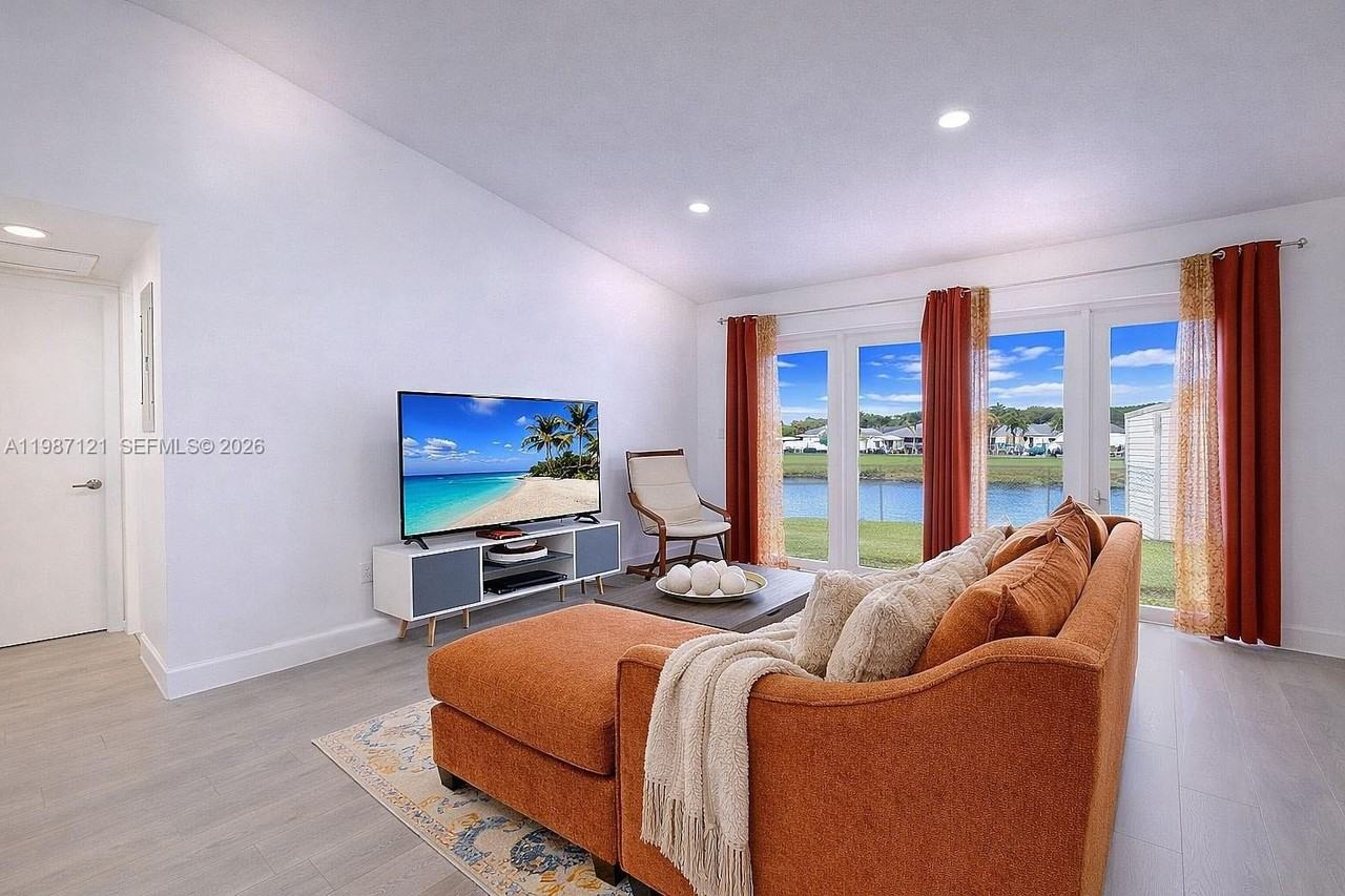 20704 Sw 103rd Pl #20704 - Photo 7 of 30