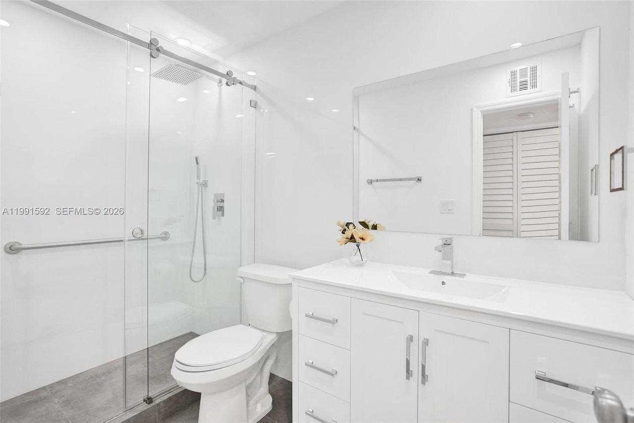 5325 Sw 77th Ct #205F - Photo 7 of 30