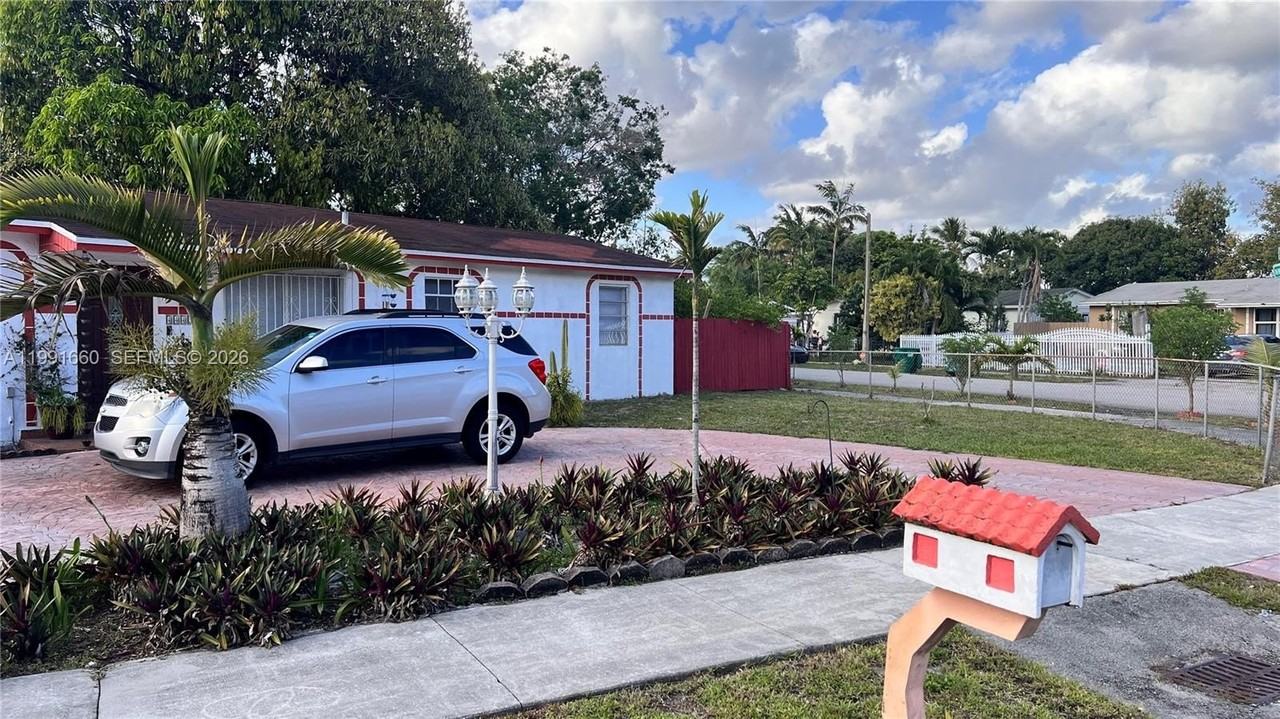 4443 Nw 179th Ter - Photo 3 of 50