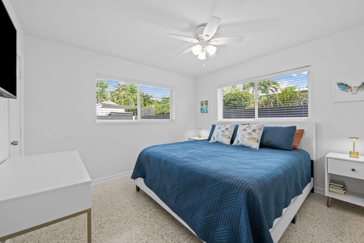 409 Nw 27th St - Photo 7 of 23