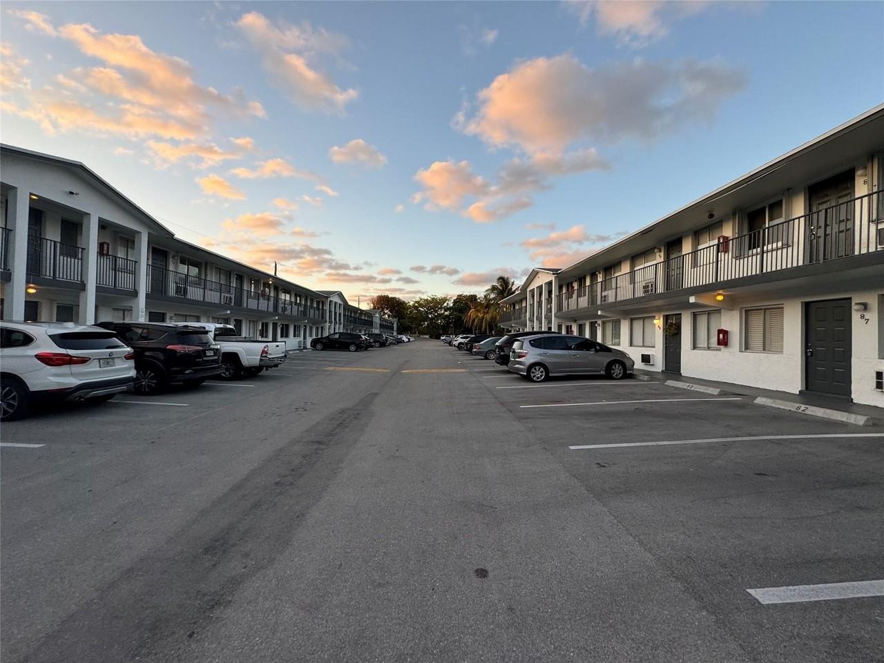 1814 E Oakland Park Blvd #49