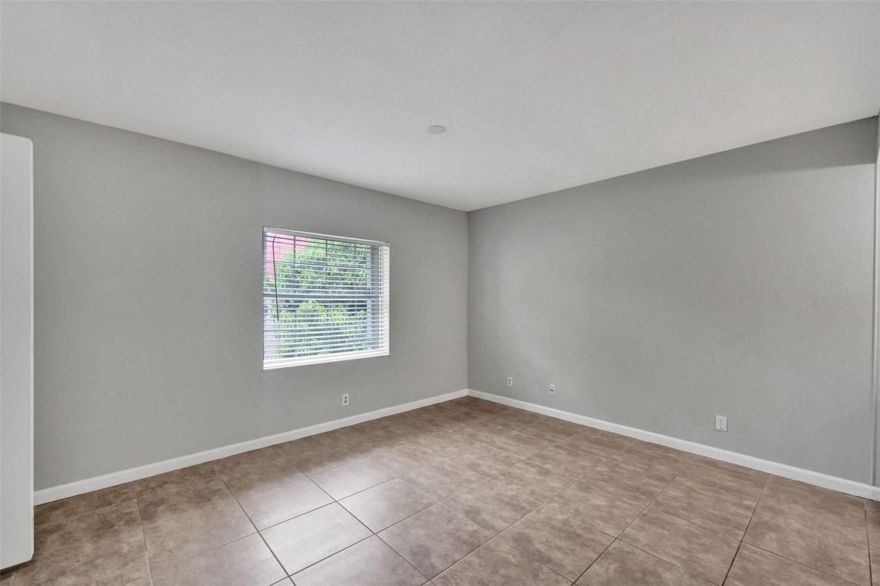 555 Se 8th St #252 - Photo 5 of 18