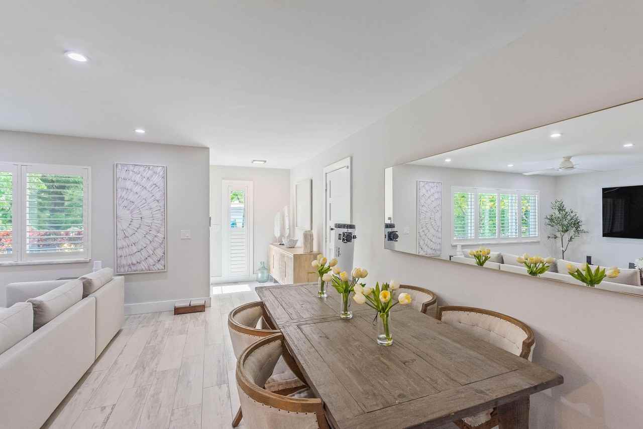 2830 Sw 5th St - Photo 3 of 26