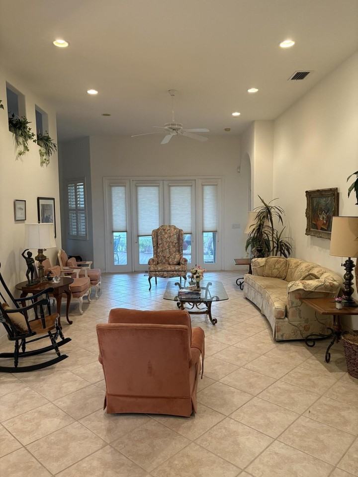 15869 Vivanco St - Photo 2 of 21