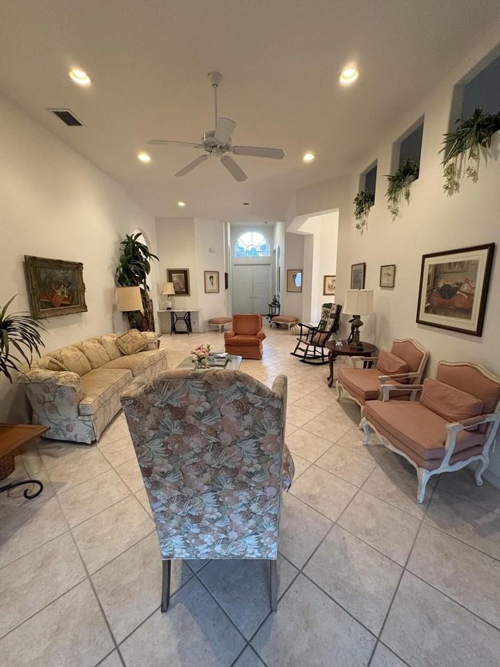 15869 Vivanco St - Photo 3 of 21