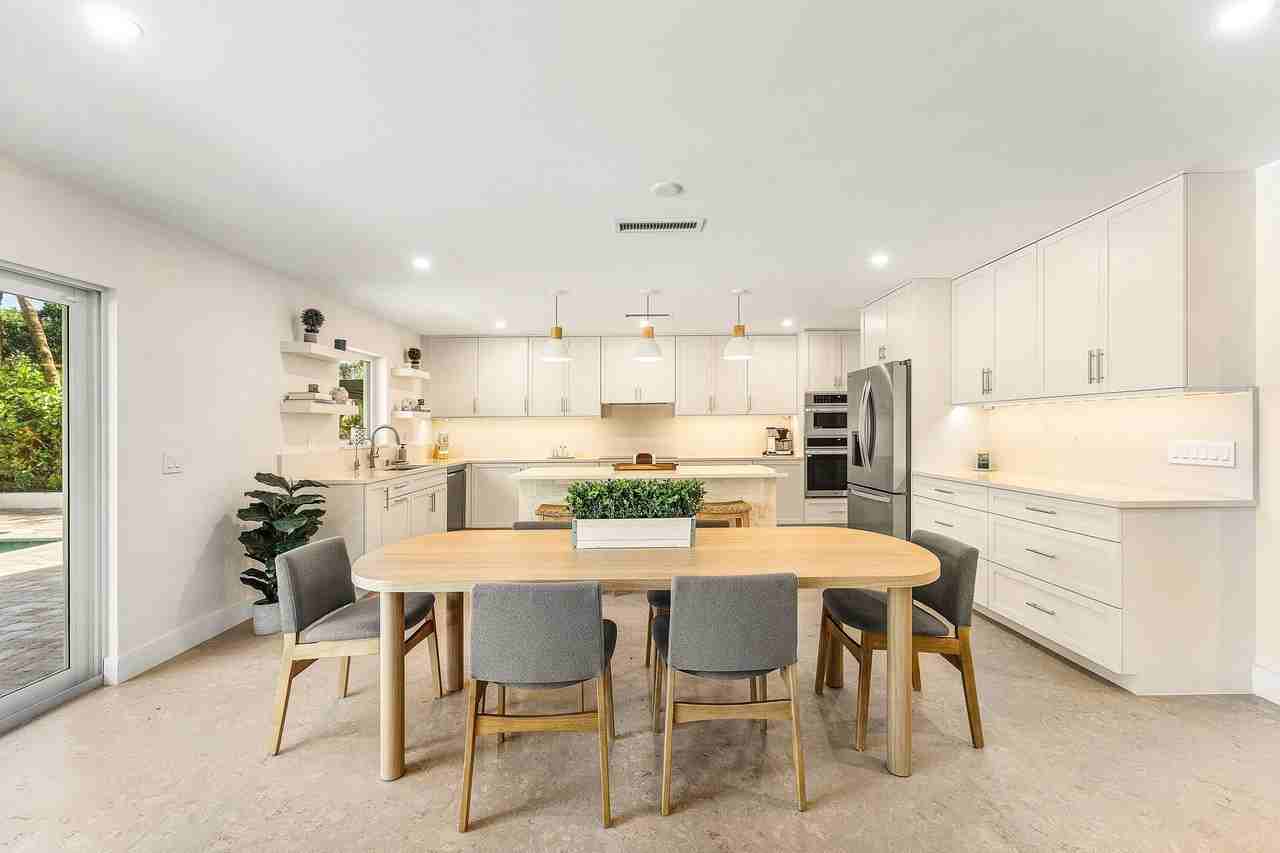 1070 Marble Way - Photo 7 of 39