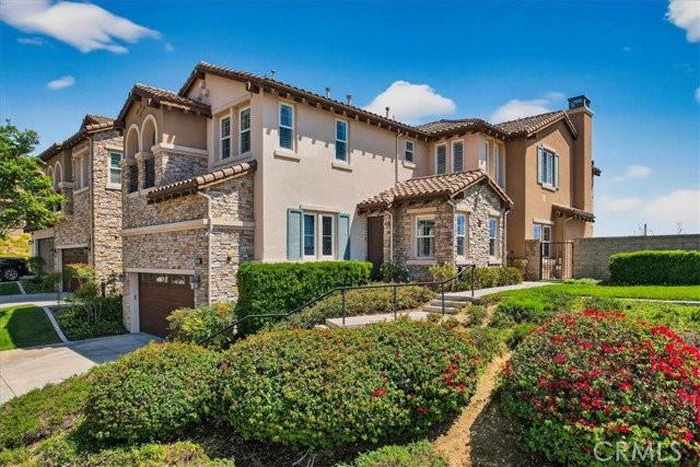 17872 Via Roma - Photo 2 of 8