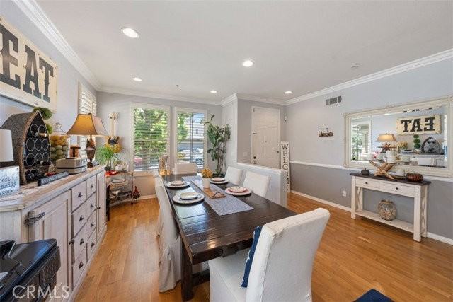 16845 Primrose Ln - Photo 2 of 8
