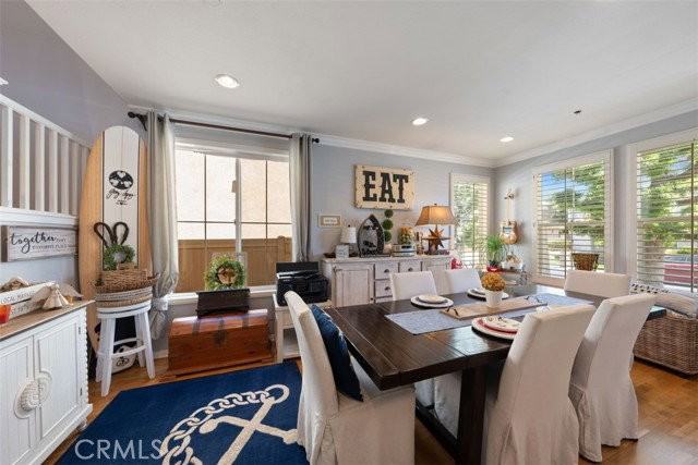16845 Primrose Ln - Photo 3 of 8