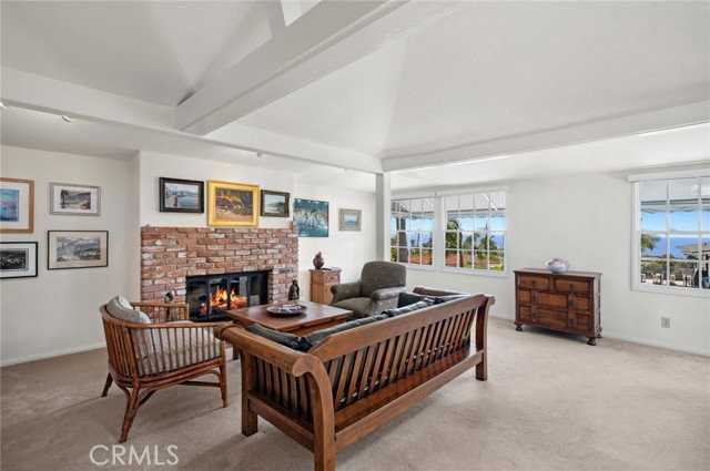 790 Wendt Ter - Photo 2 of 8