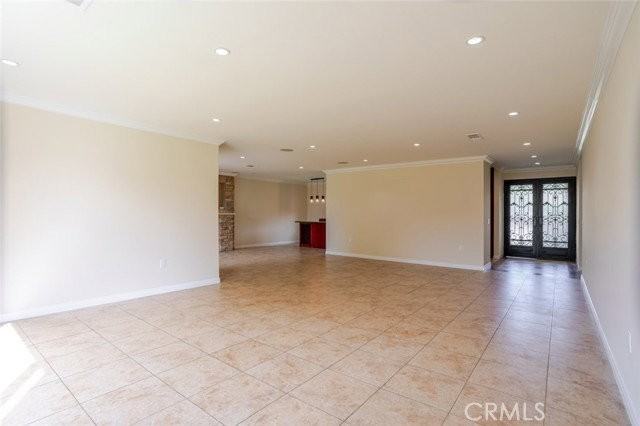 6300 La Reina Dr - Photo 4 of 8