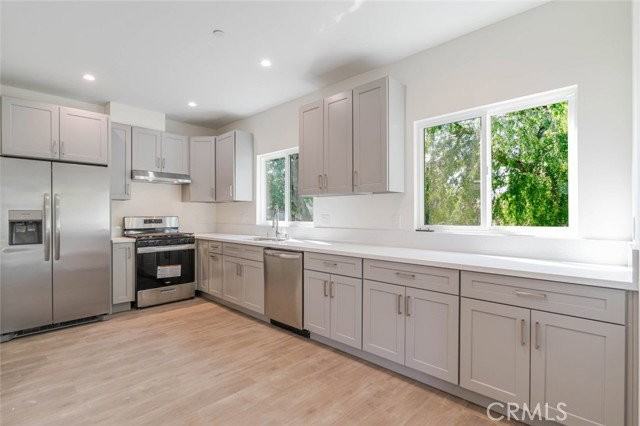 1961 Waltonia Dr #101 - Photo 6 of 8