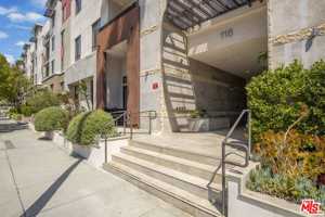 featured image of 118 S Kenwood St #102