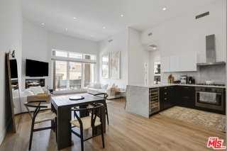 118 S Kenwood St #102 - Photo 3 of 8