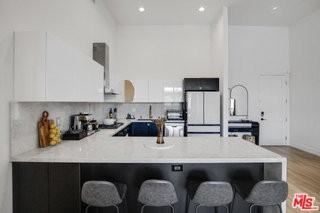 118 S Kenwood St #102 - Photo 6 of 8