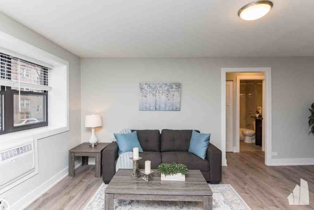 530 W Surf St #212 - Photo 6 of 10