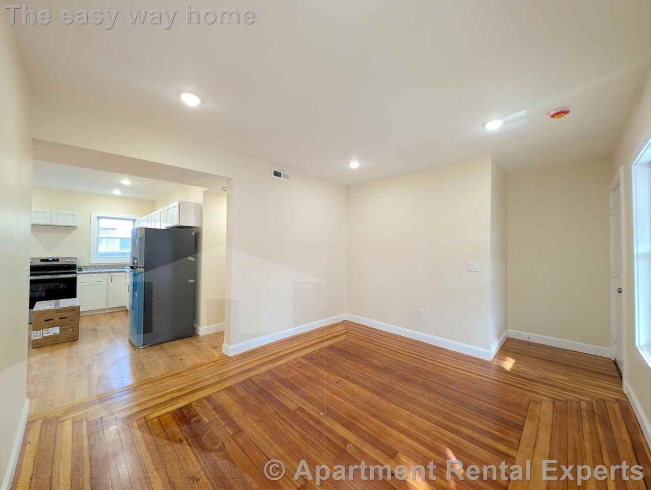 57 Lowell Cir #1 - Photo 6 of 18