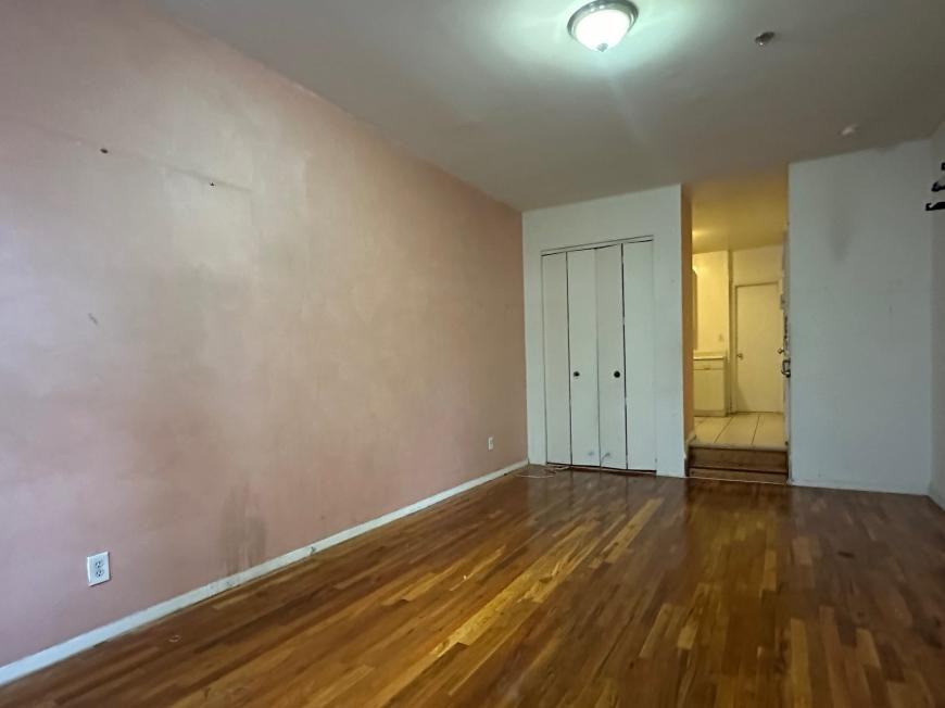 1627 2nd Ave - Photo 3 of 7