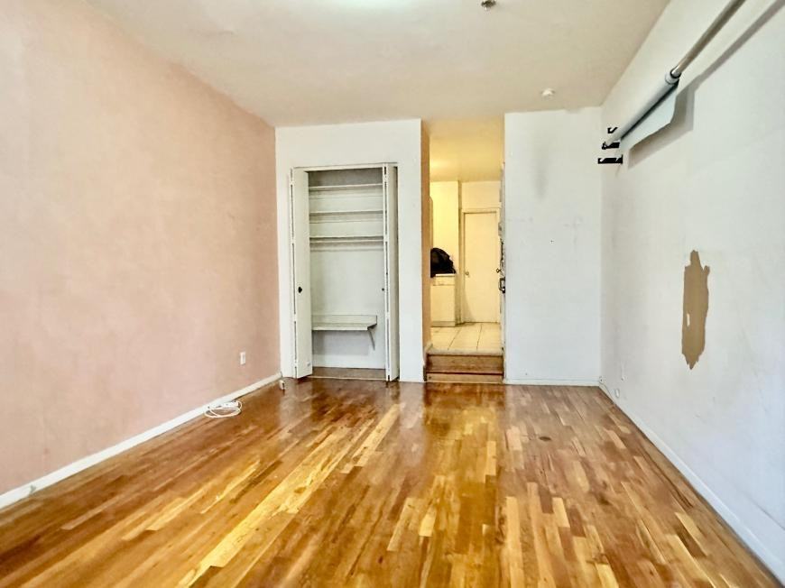 1627 2nd Ave - Photo 4 of 7