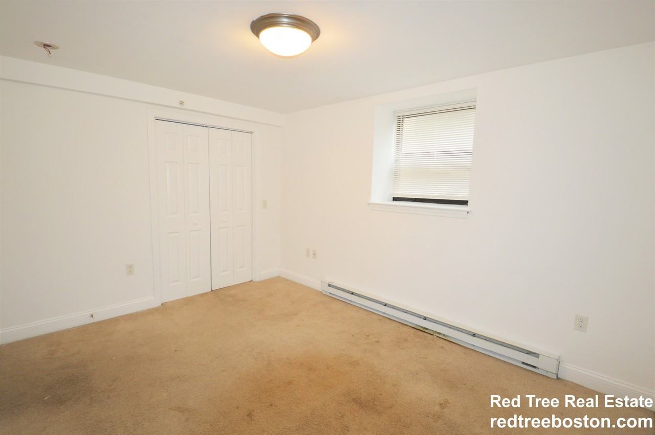 457 Centre St #E - Photo 5 of 19