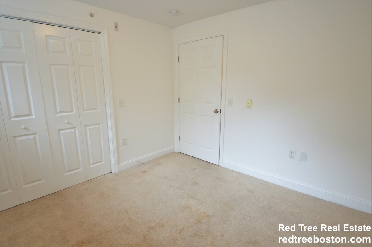 457 Centre St #E - Photo 7 of 19