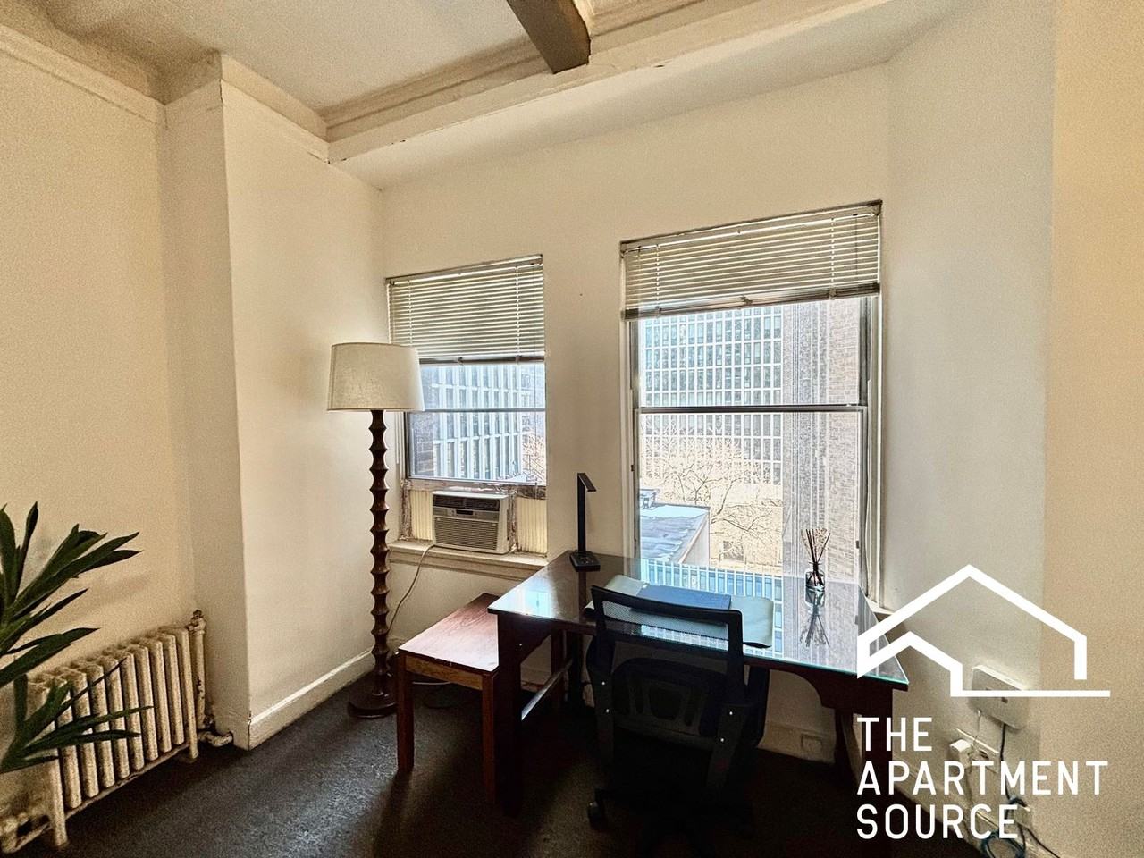 1220 N State Pkwy #F - Photo 3 of 28