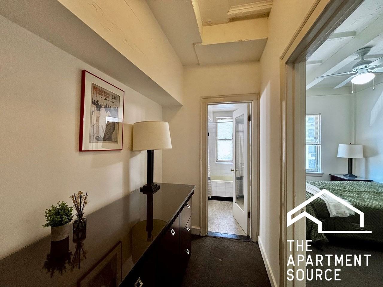 1220 N State Pkwy #F - Photo 7 of 28