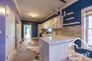 featured image of 6712 N Clark St #2