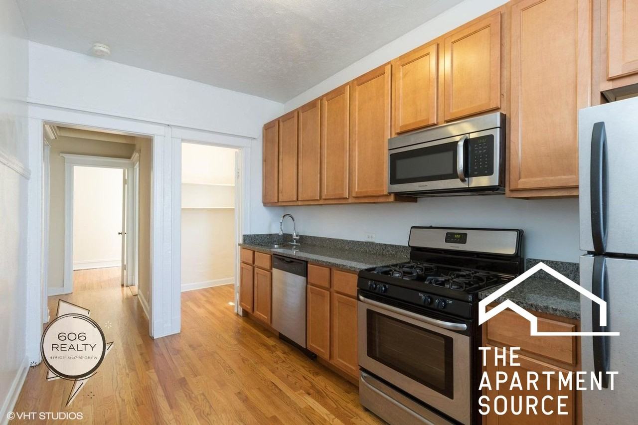 5036 S Michigan Ave #3S - Photo 2 of 9