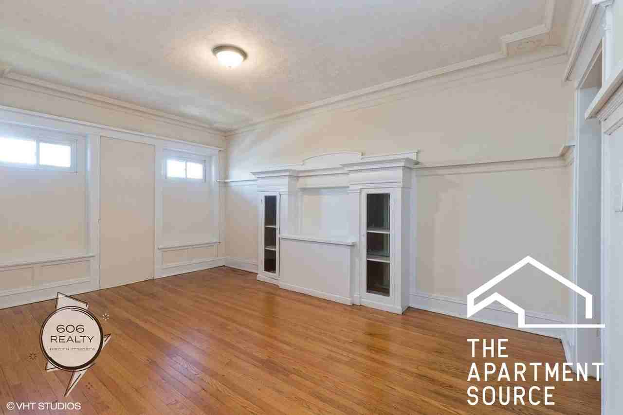 5036 S Michigan Ave #3S - Photo 4 of 9