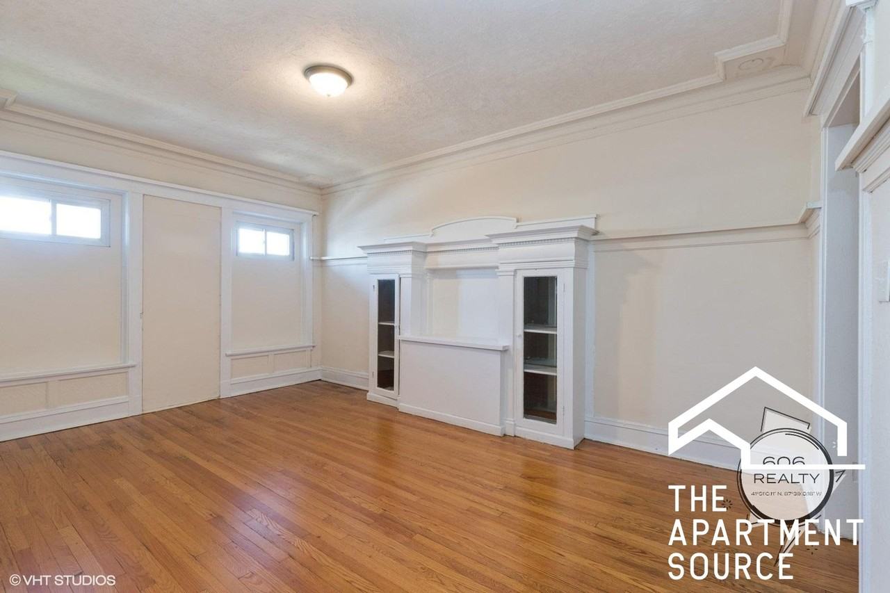 5036 S Michigan Ave #3S - Photo 6 of 9