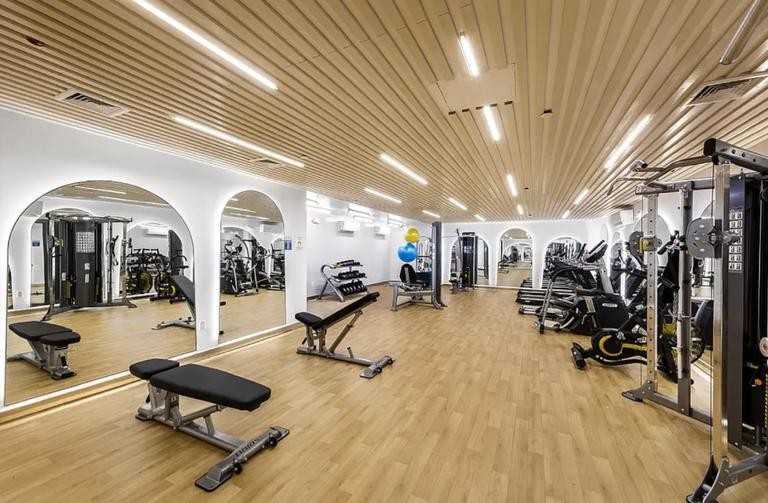 229 9th St - Photo 4 of 6