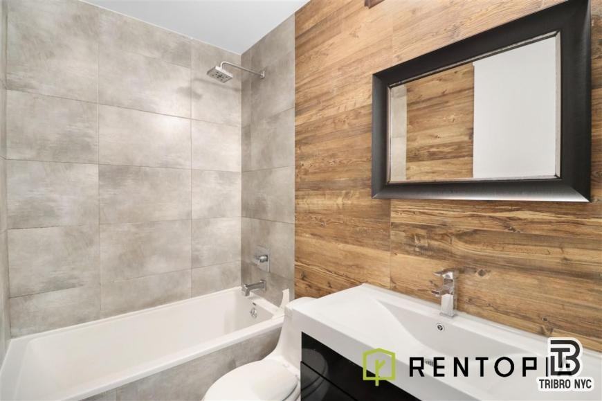 753 Lexington Ave - Photo 7 of 8