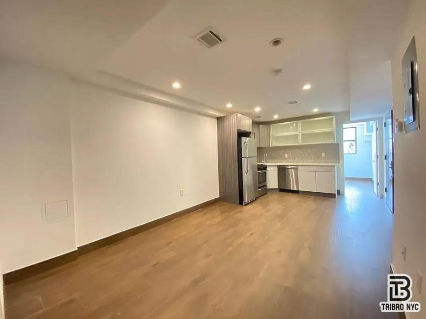105 Harman St - Photo 4 of 9