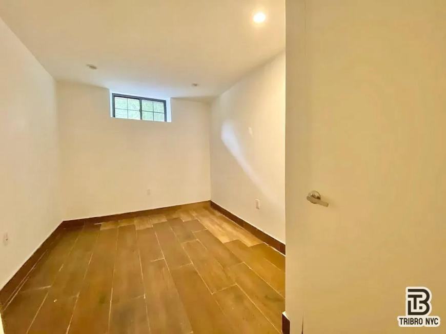 105 Harman St - Photo 6 of 9
