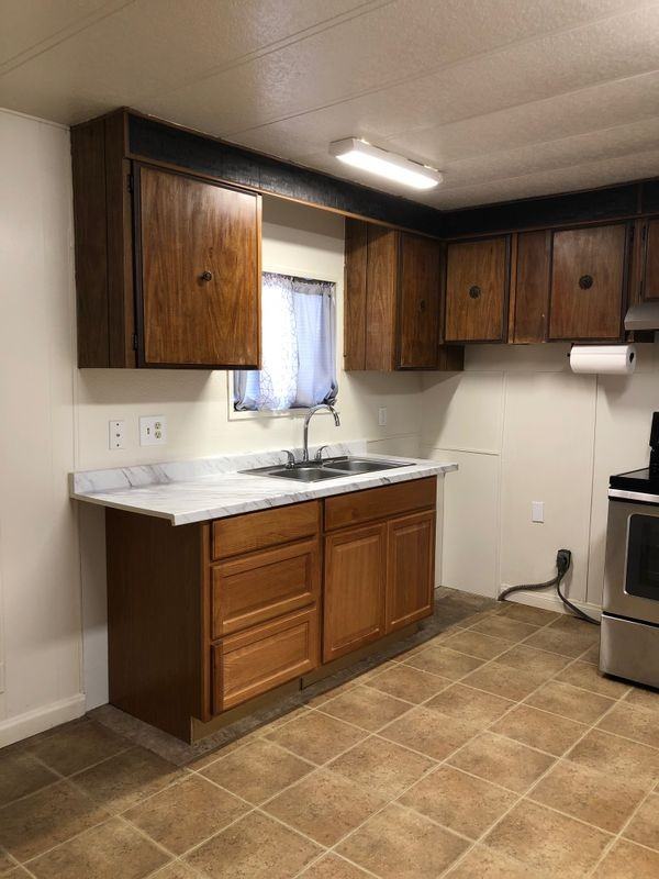 5449 Bain St - Photo 5 of 20