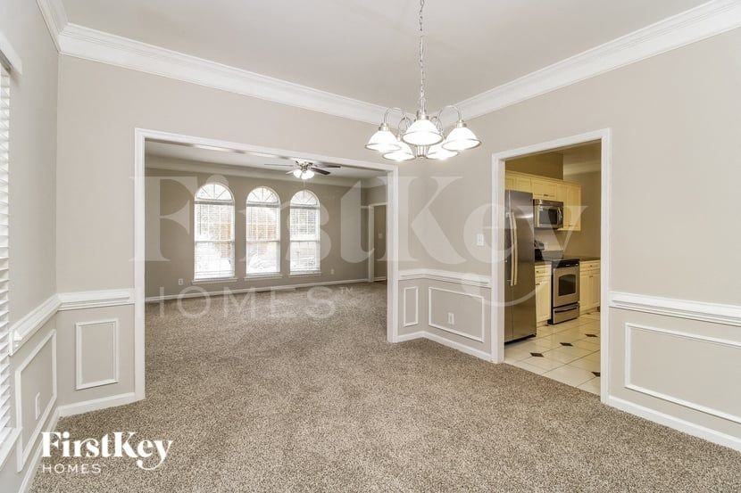 2611 White Fence Way - Photo 4 of 15