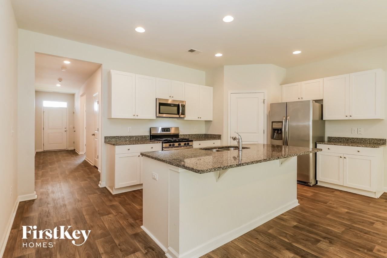 544 Wayton Cir - Photo 5 of 15