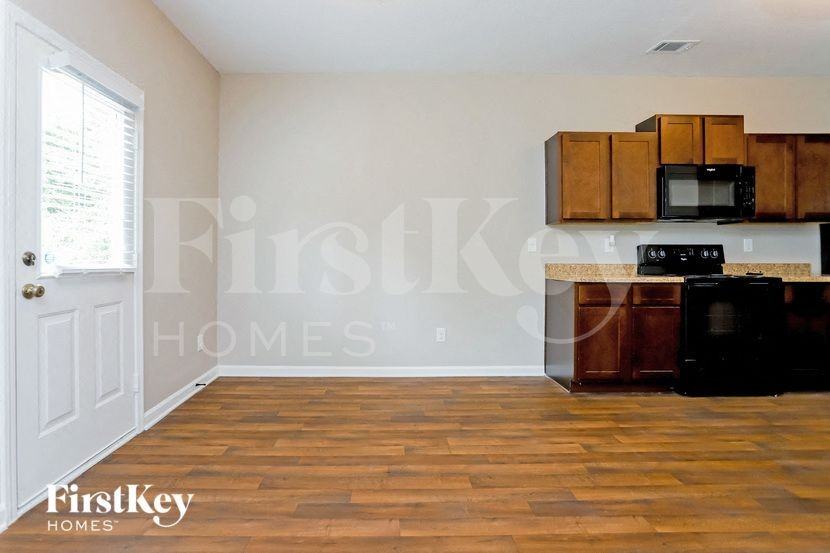 10934 Wheeler Trce - Photo 4 of 15