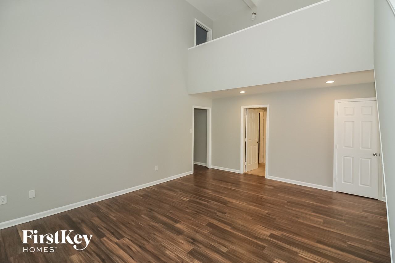 7650 Charstone Dr - Photo 2 of 15