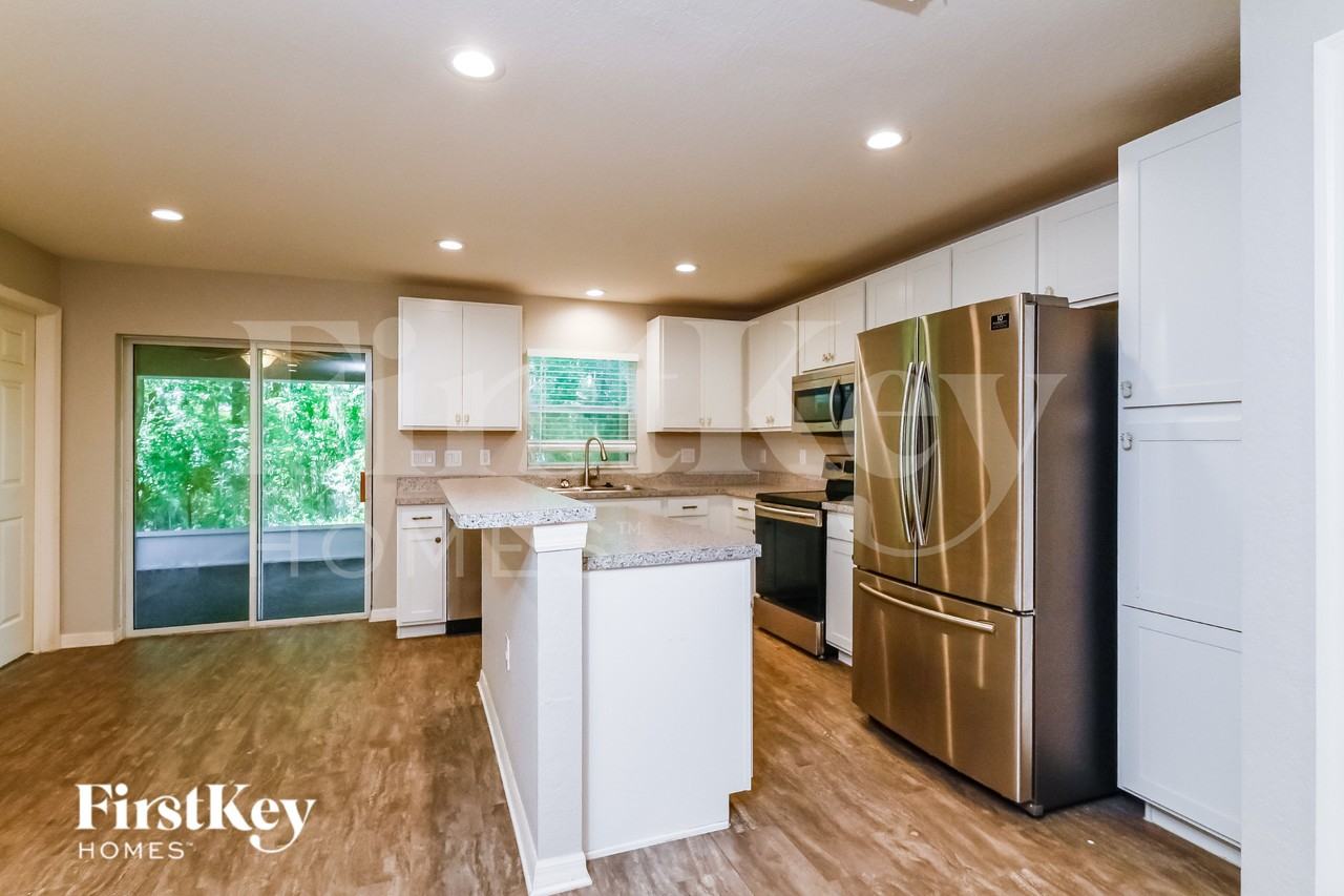 901 Pearly Ridge Ln - Photo 4 of 16