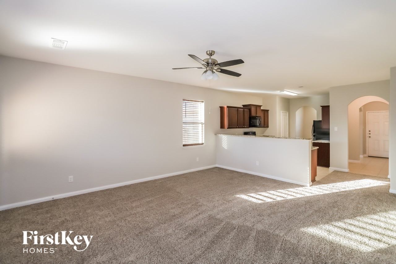 2205 Old Harbor Way - Photo 4 of 15