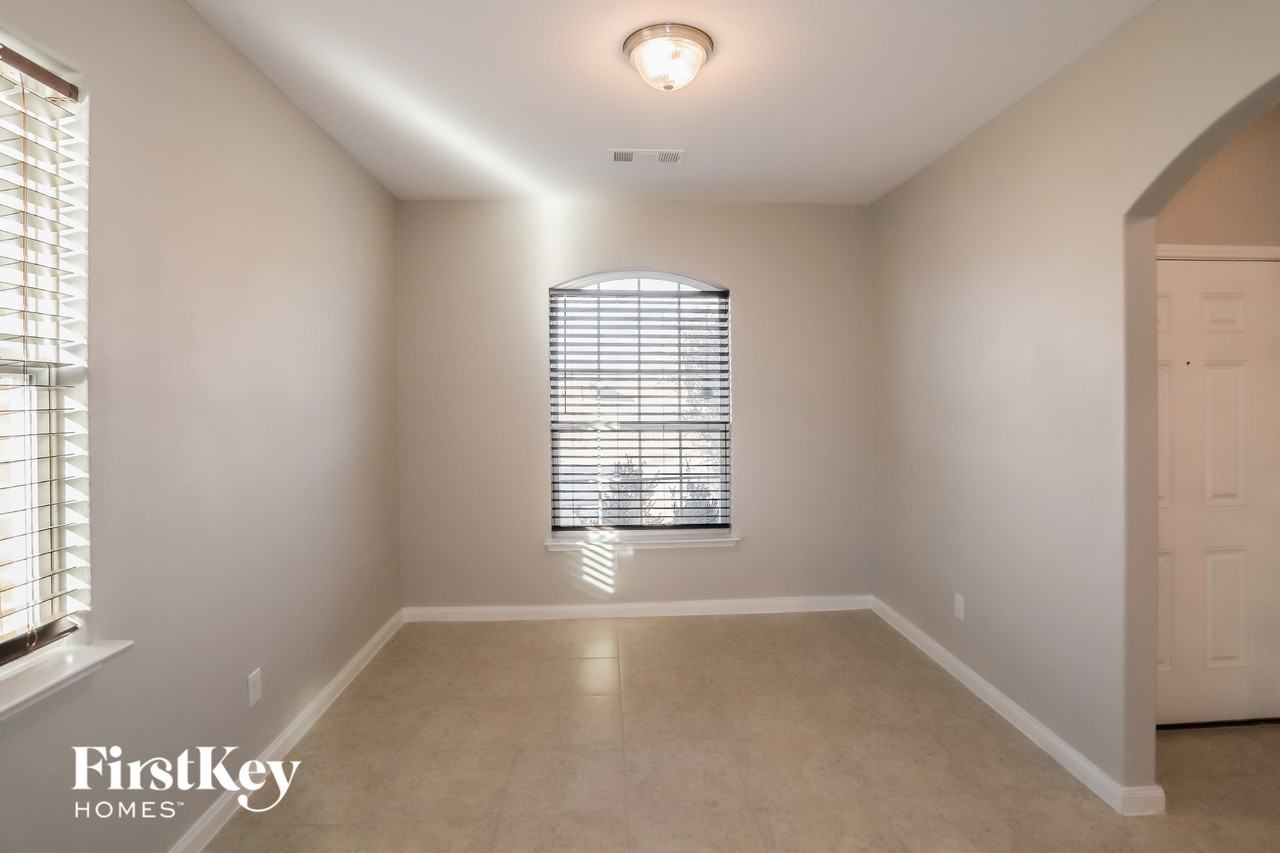 2205 Old Harbor Way - Photo 5 of 15