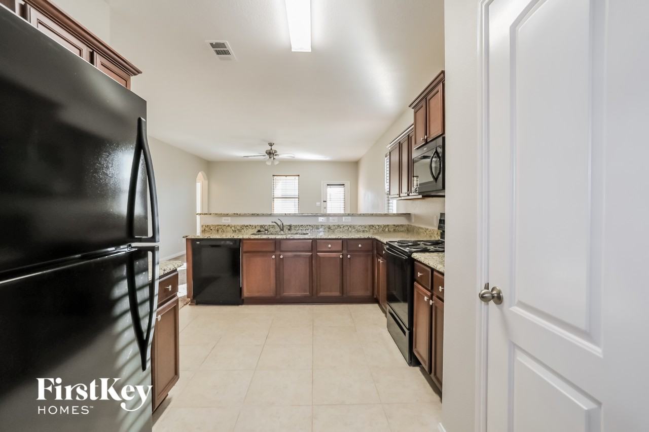 2205 Old Harbor Way - Photo 7 of 15