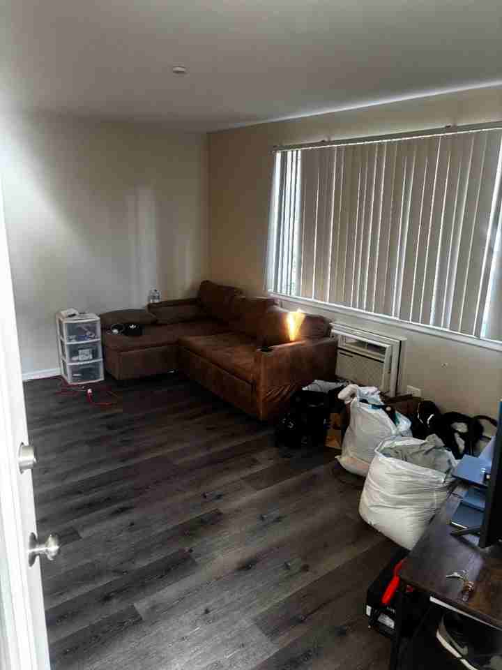 1384 Brown St - Photo 6 of 9