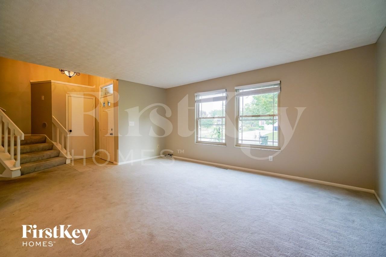 5586 Edie Dr - Photo 2 of 15