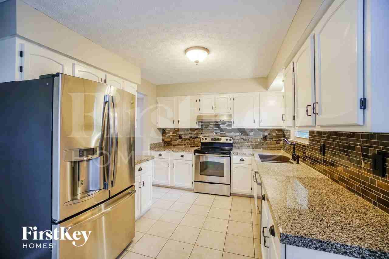 5586 Edie Dr - Photo 6 of 15