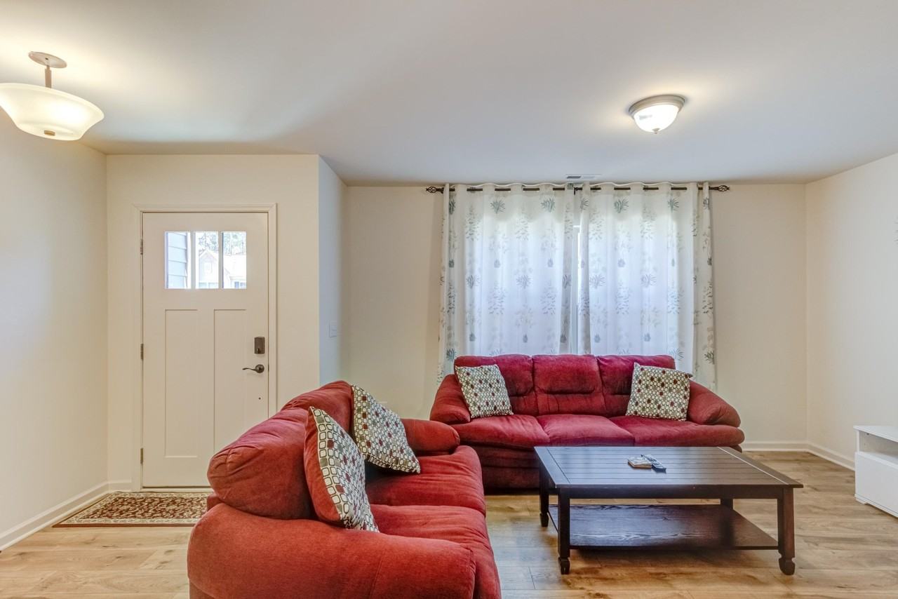 240 Spark St - Photo 3 of 18