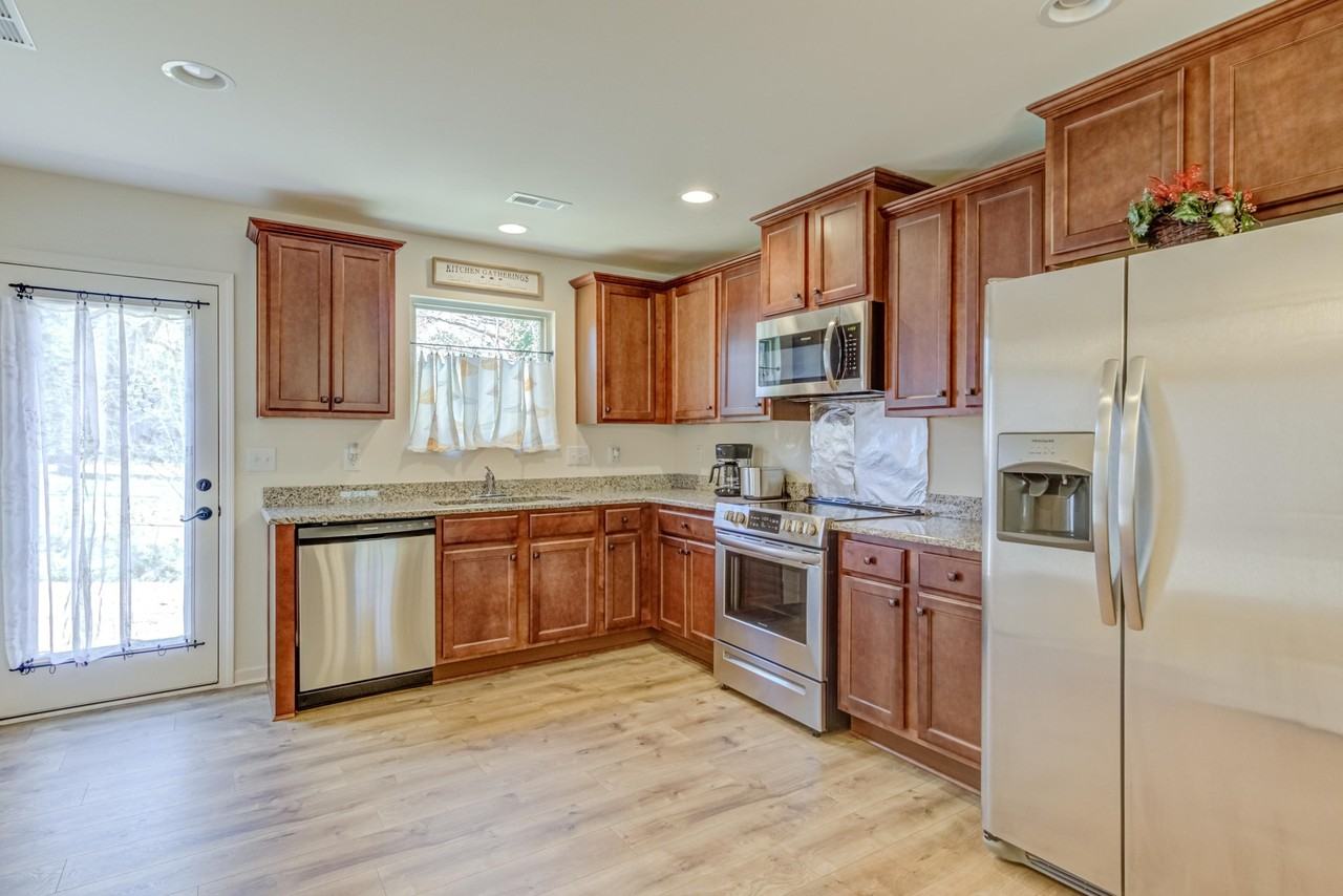 240 Spark St - Photo 7 of 18