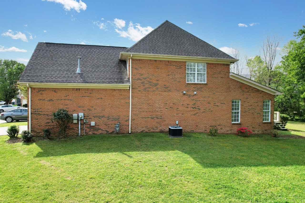 3064 Igou Crossing Dr - Photo 7 of 49